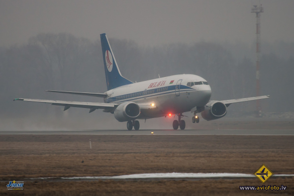 Boeing 737-524