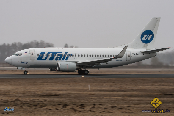Boeing 737-524