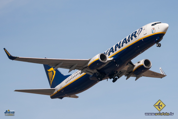 Boeing 737-8AS