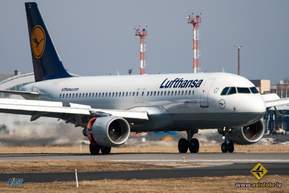 Airbus A320-214