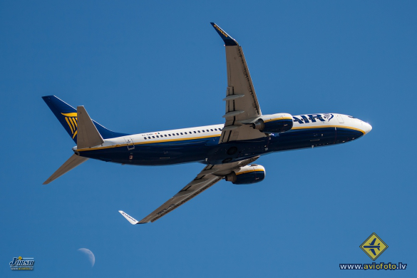 Boeing 737-8AS