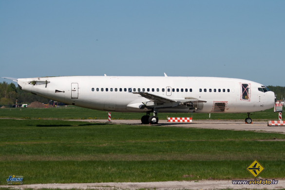 Boeing 737-522