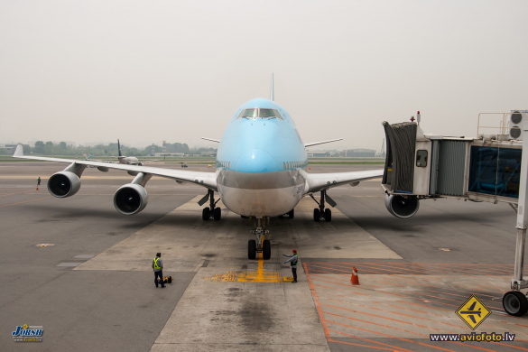 Boeing 747-4B5
