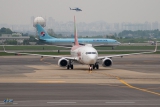 Boeing 737-8Q8