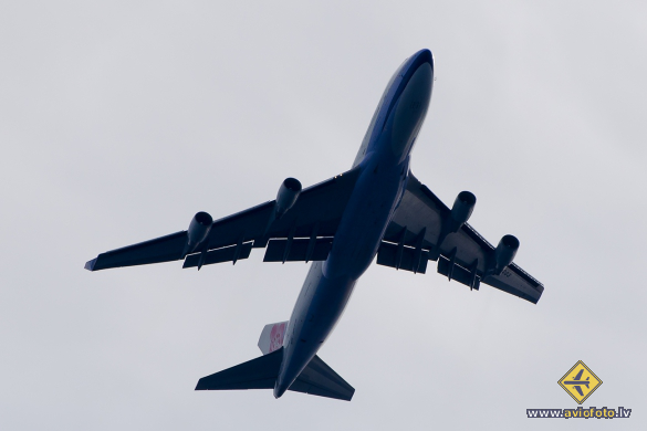 Boeing 747-409