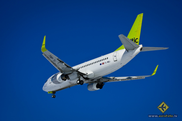Boeing 737-36Q