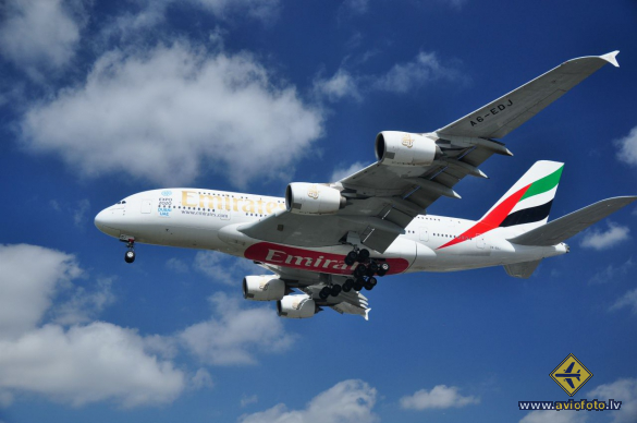 Airbus A380-861