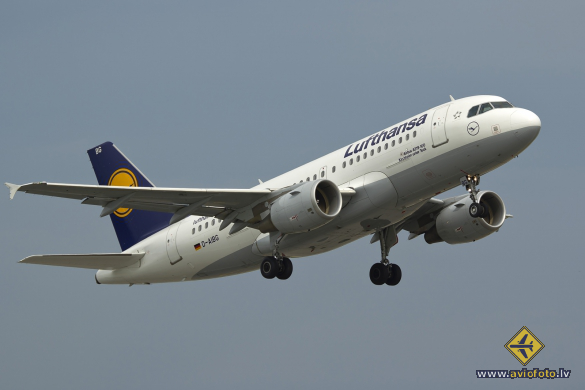 Airbus A319-114