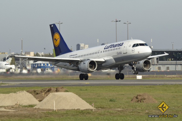 Airbus A319-114