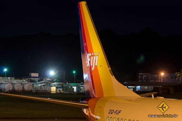 Boeing 737-7X2