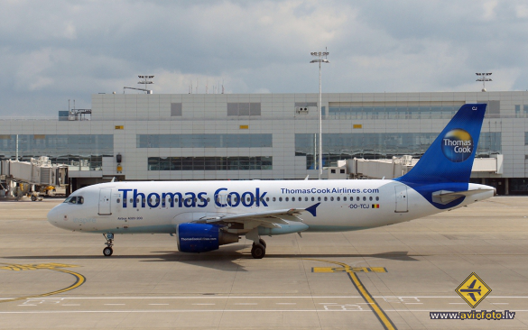 Airbus A320-214