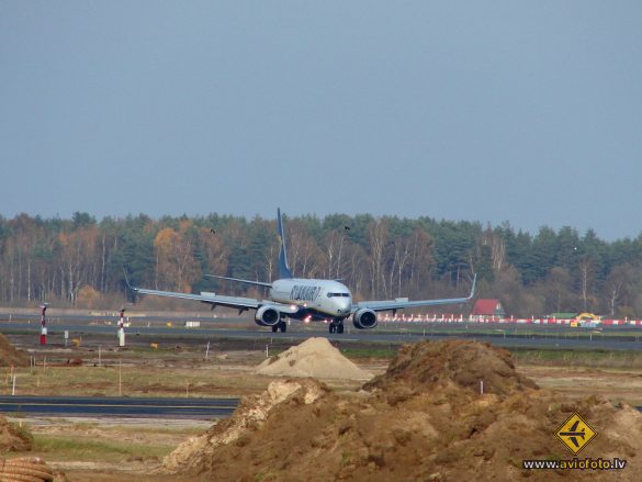 Boeing 737-8AS