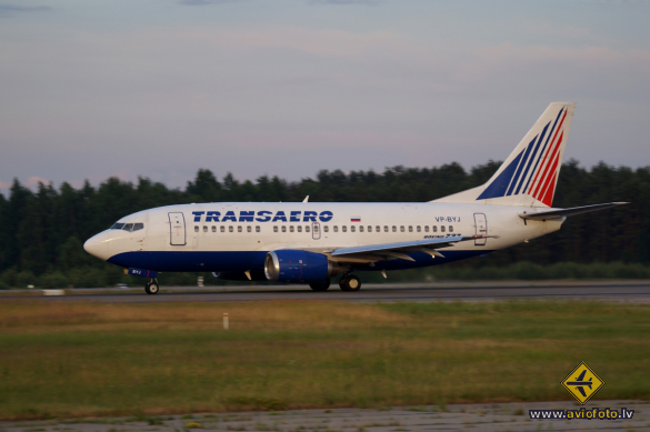 Boeing 737-524
