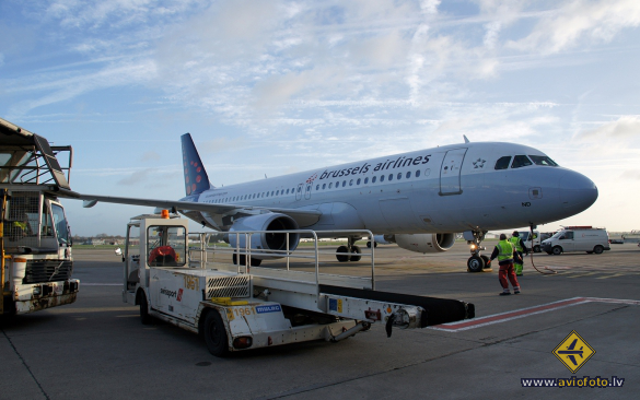 Airbus A320-214