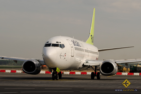 Boeing 737-36Q