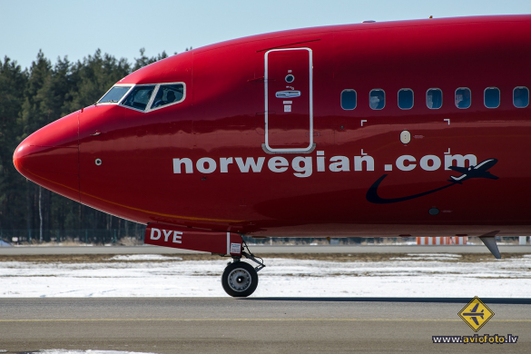 Boeing 737-8JP