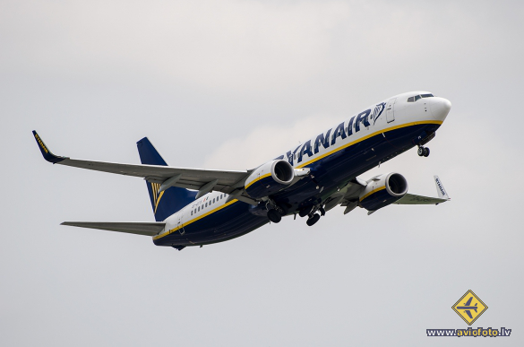 Boeing 737-8AS