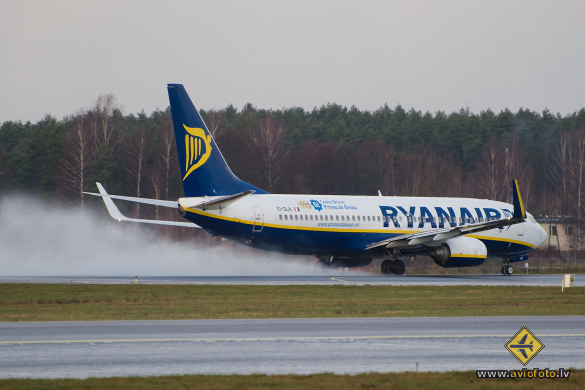 Boeing 737-8AS