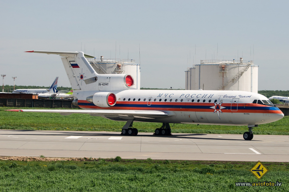 Yakovlev Yak-42D
