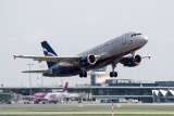 Airbus A320-214