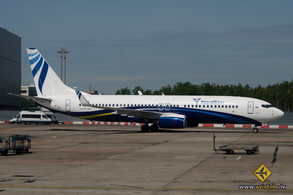 Boeing 737-8K5