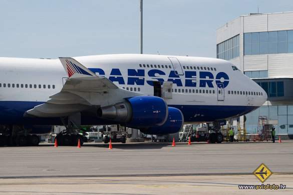 Boeing 747-4F6