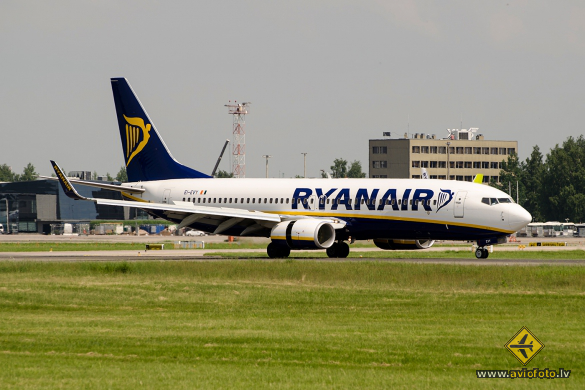 Boeing 737-8AS
