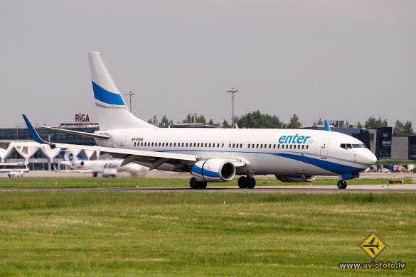 Boeing 737-86J