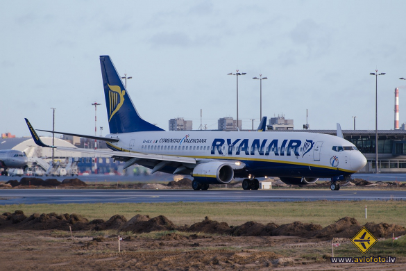 Boeing 737-8AS