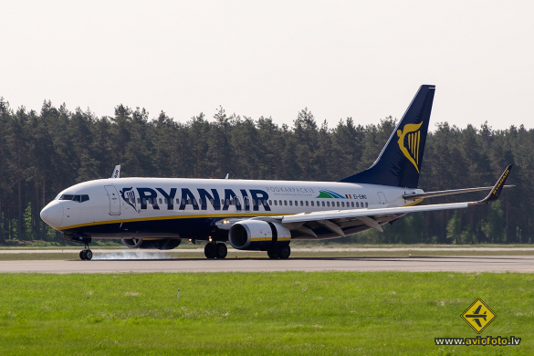 Boeing 737-8AS