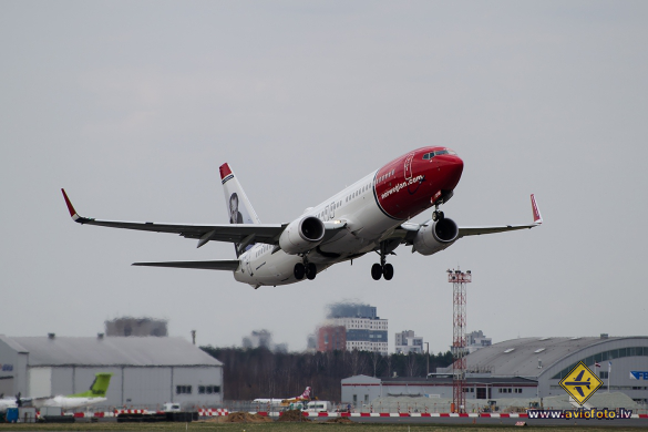 Boeing 737-8JP