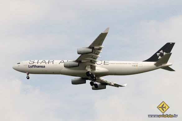 Airbus A340-311
