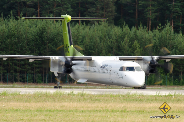 Bombardier DHC-8-402 Q400