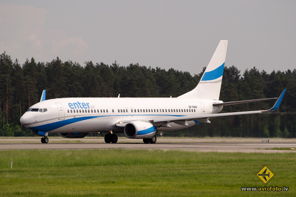 Boeing 737-86J