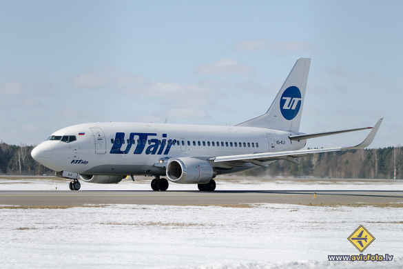 Boeing 737-524