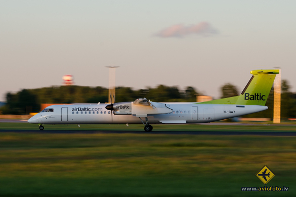 Bombardier DHC-8-402 Q400