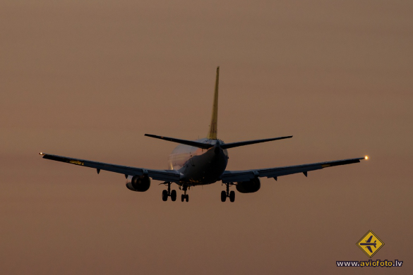 Boeing 737-522