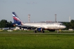 Airbus A320-214