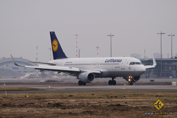 Airbus A320-214