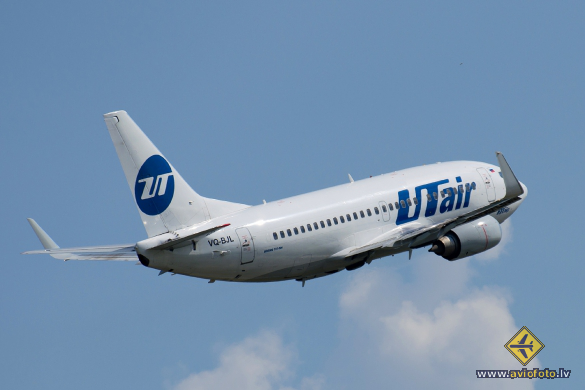 Boeing 737-524