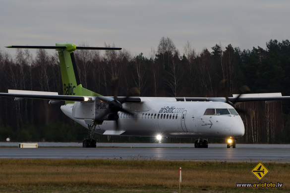 Bombardier DHC-8-402 Q400