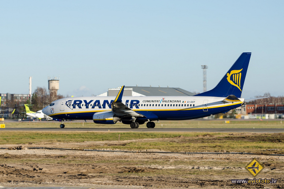Boeing 737-8AS