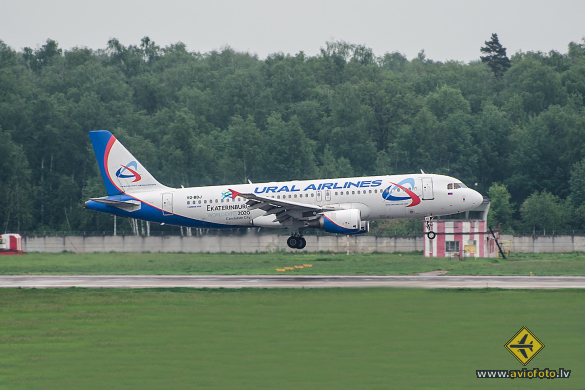Airbus A320-214