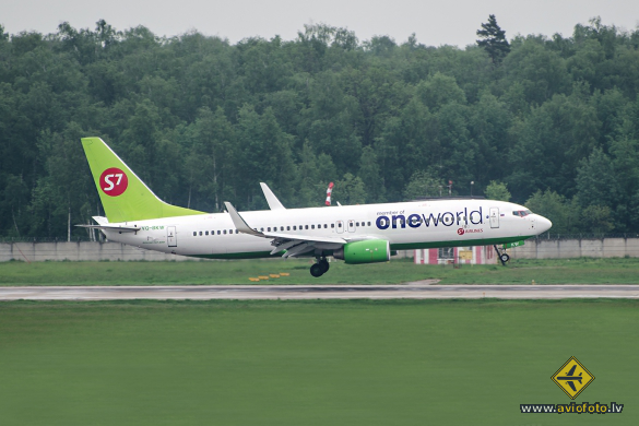 Boeing 737-8ZS