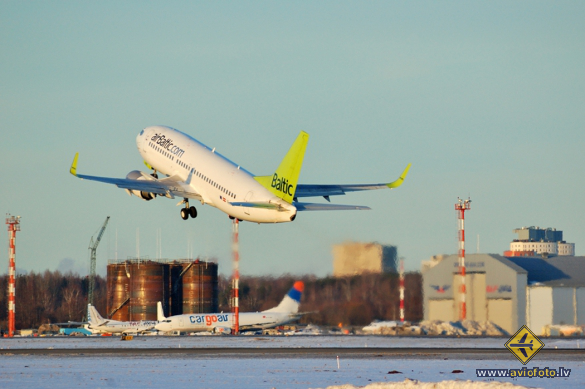 Boeing 737-36Q