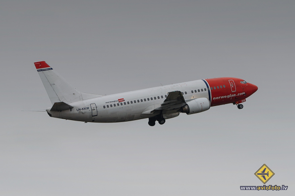 Boeing 737-3K9