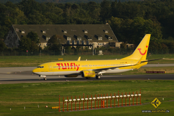 Boeing 737-8K5