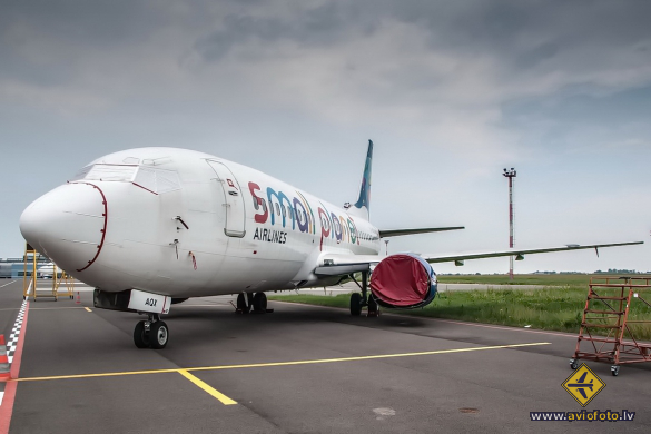 Boeing 737-322