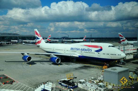 Boeing 747-436