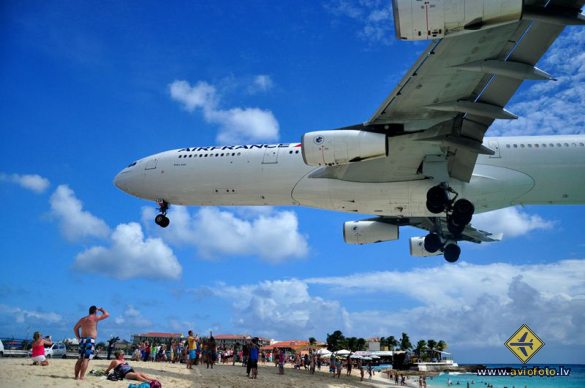 Airbus A340-313X